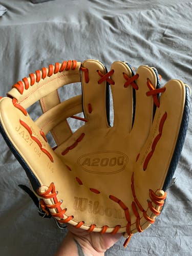 New Right Hand Throw Wilson Infield A2000 Baseball Glove 11.5"