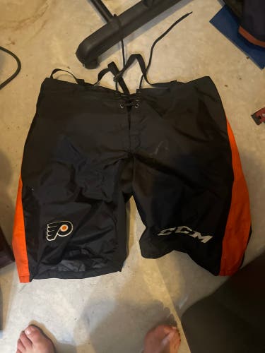 Flyers Winter Classic/ Alternate CCM Pro Stock PP10 Pant Shell