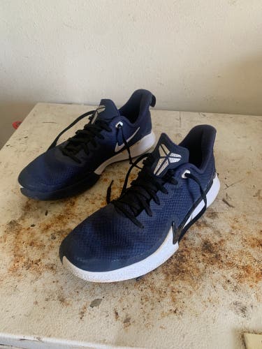 Men's Size 9.5 (Women's 10.5) Nike Kobe Mentality Shoes