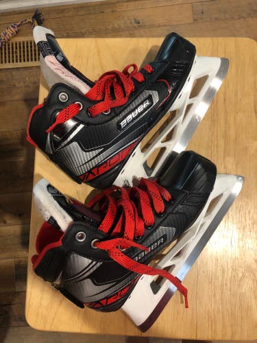 Used Bauer Regular Width Size 4.5 Vapor X2.7 Hockey Goalie Skates