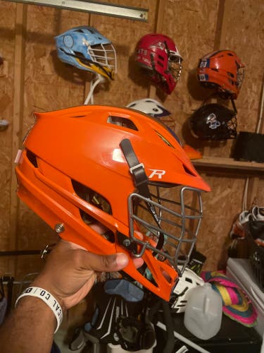 Player's Cascade R Helmet