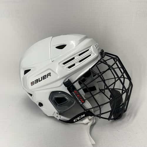 Used Bauer Reakt 200 Md Hockey Helmets