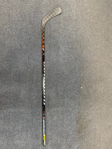 Senior Right Handed W03  Fantom QRE Hockey Stick