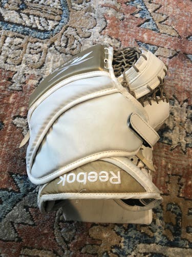 Reebok goalie glove