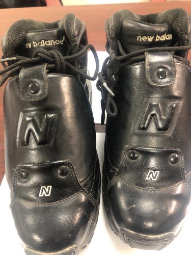 New Balance 450 mid cut umpire plate shoes