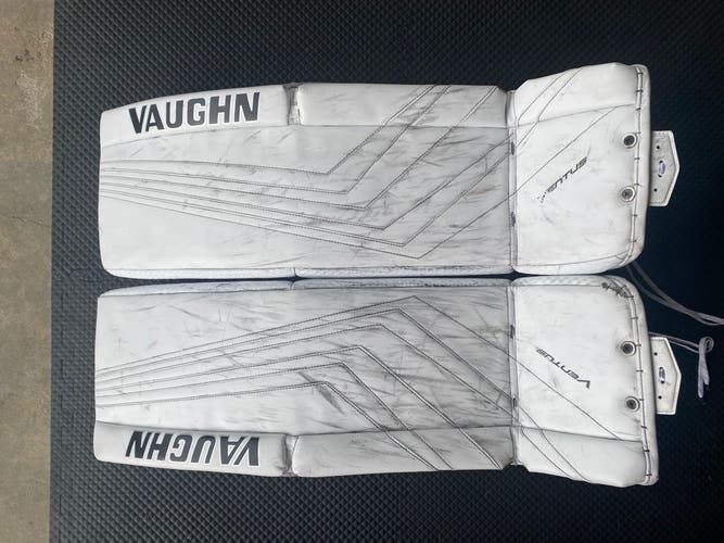 34" Vaughn Pro Stock Ventus SLR2 Goalie Leg Pads