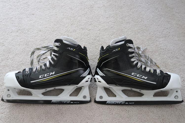 CCM Super Tacks AS1 Goalie Skates - Size 8D