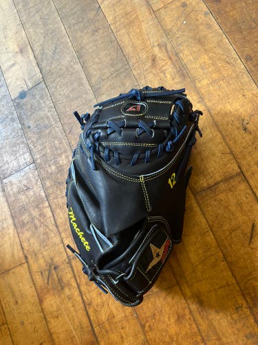 Martin Maldonado New Right Hand Throw 33.5" CM3000SBK Catcher's Glove
