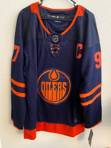 Connor McDavid Edmonton Oilers Jersey