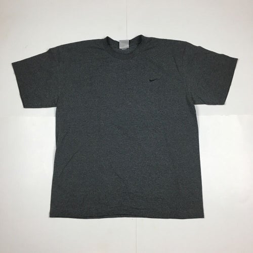 Nike Essentials Mini Swoosh Chest Logo T-Shirt Charcoal Gray Adult Sz Large