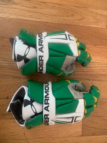 Under Armour command PRO lacrosse gloves Houlagans Youth sz s 10”
