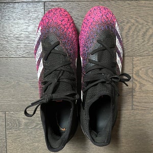 Adidas predator Demonscale cleats Size 8