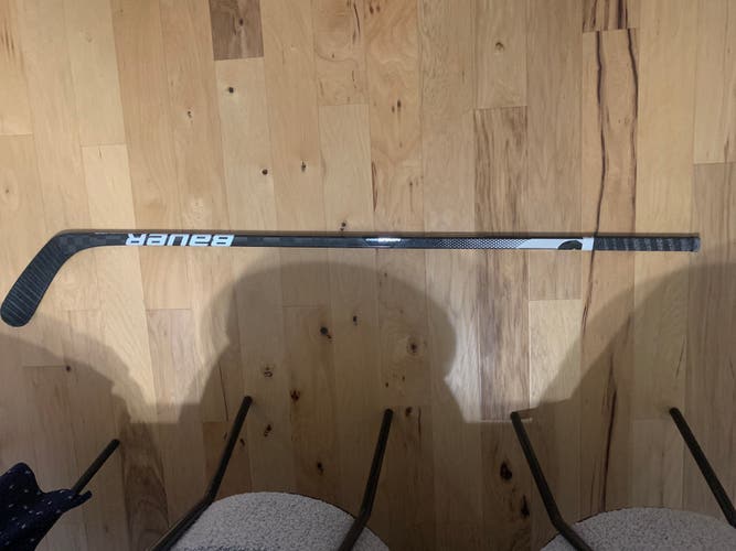 Senior Left Hand P92 Pro Stock Nexus Geo Hockey Stick