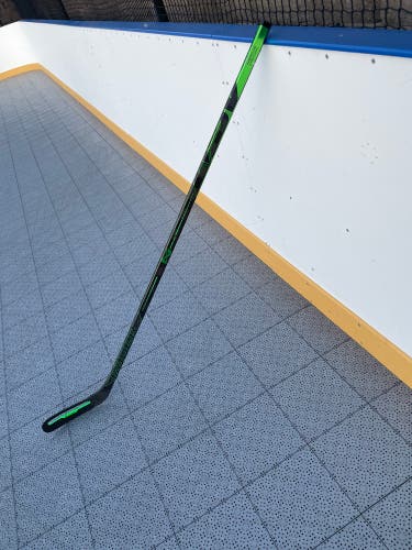 Senior Right Nexus ADV Hockey Stick