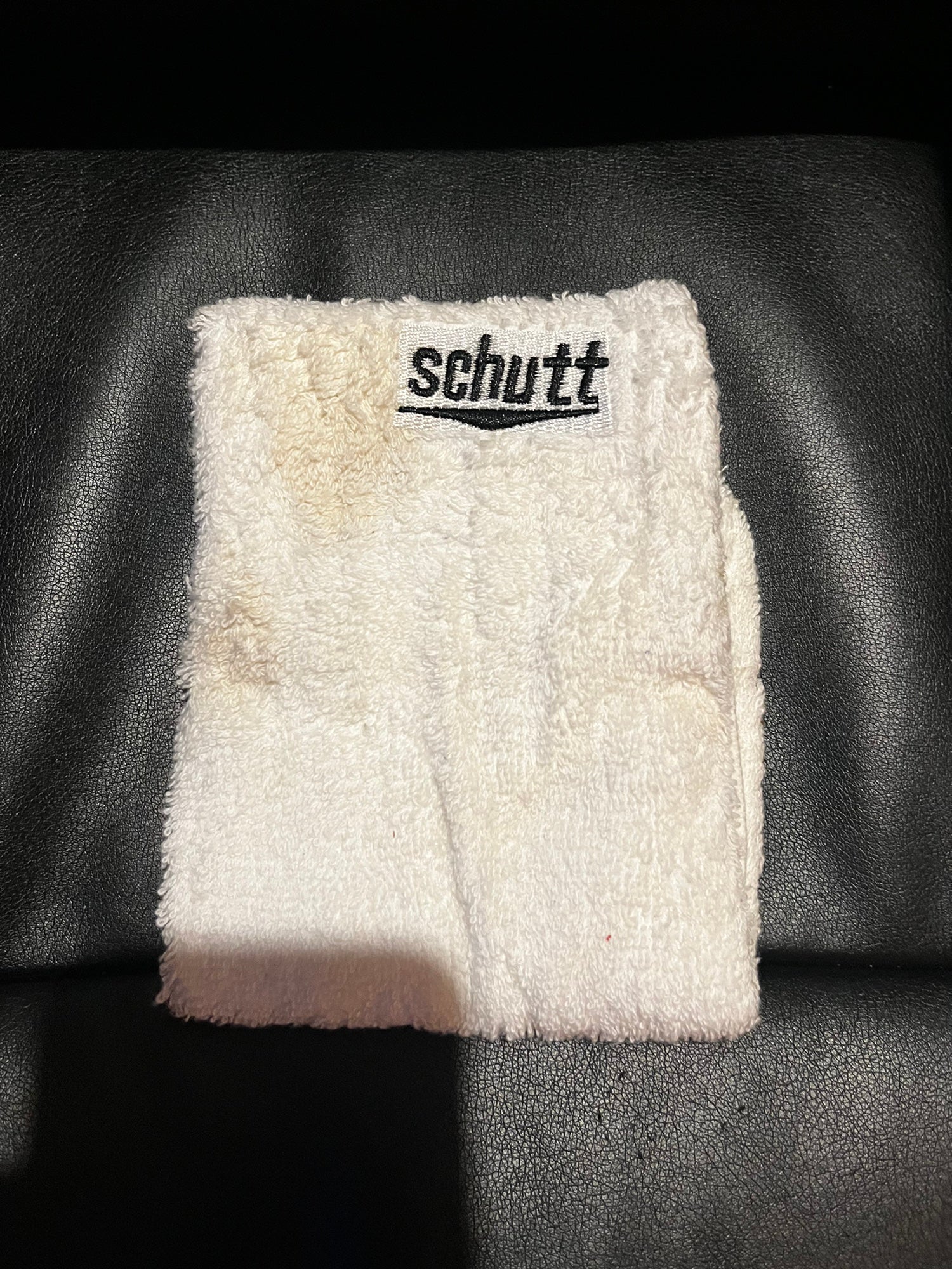 Schutt football towel | SidelineSwap