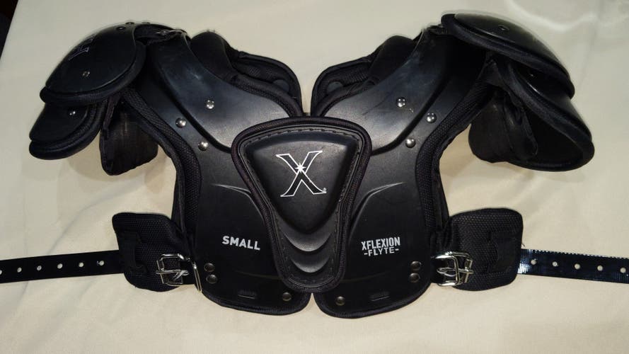 Xenith Flyte Shoulder Pads