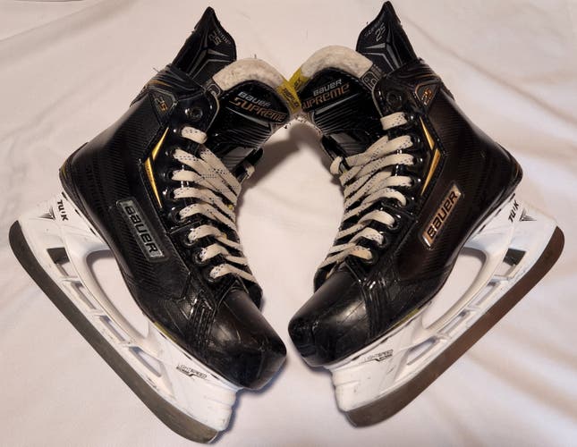Junior Used Bauer Supreme 2S Hockey Skates Regular Width Size 5