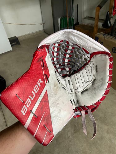 Bauer Supreme Ultrasonic Goalie Glove