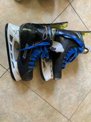 Used Bauer Regular Width Size 5.5 Supreme Comp Hockey Skates