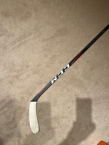 Junior Left Hand P28 40 Flex JetSpeed Hockey Stick