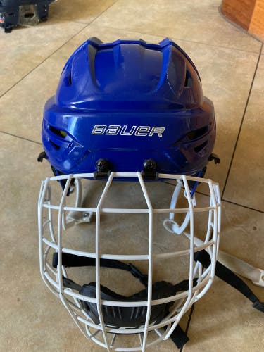 Used Large Bauer Re-Akt 95 Helmet