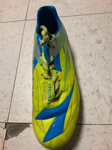 Yellow Used Size 7.0 (Women's 8.0) Diadora Soccer Cleats