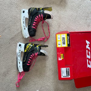Used CCM Regular Width  Size 1 Tacks vector Hockey Skates