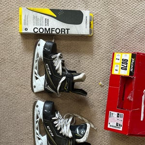 Used CCM Regular Width  Size 2 Tacks 9070 Hockey Skates With Superfeet