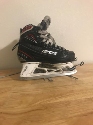 Used Bauer Regular Width Size 2 Vapor X700 Hockey Goalie Skates
