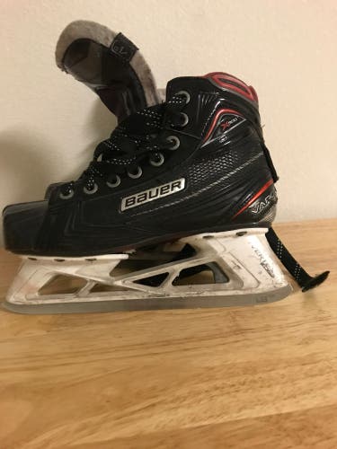 Used Bauer Regular Width Size 4 X900 Hockey Goalie Skates