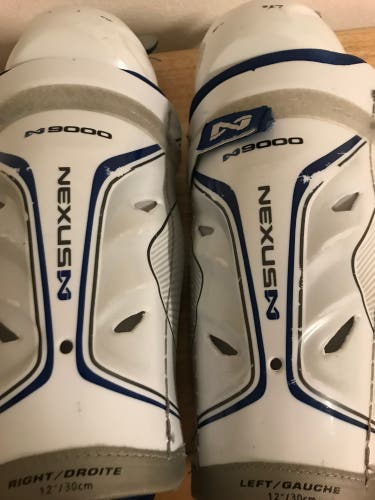 Used Bauer Nexus N9000 Shin Pads