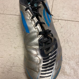 Silver Men's Size 8.0 (Women's 9.0) Soccer Cleats