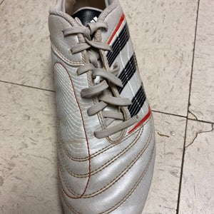 White Men's Size 8.0 (Women's 9.0) Adidas Soccer Cleats