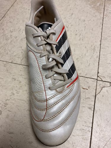 White Men's Size 8.0 (Women's 9.0) Adidas Soccer Cleats