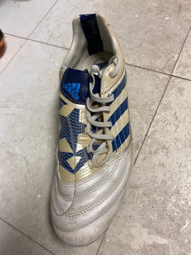 White Men's Size 9.5 (Women's 10.5) Adidas Soccer Cleats