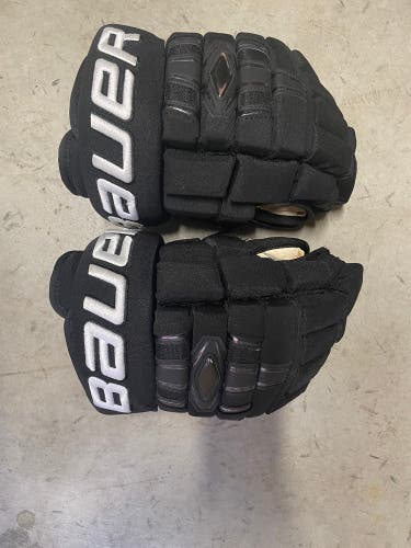 Bauer 14" Nexus 1000 Gloves (used Once)