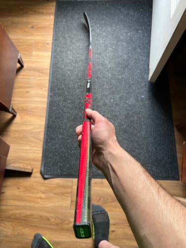 CCM Jetspeed FT4 Pro Hockey Stick Senior RH 85 flex P92M Blade Colton Sissons Pro Stock Signed