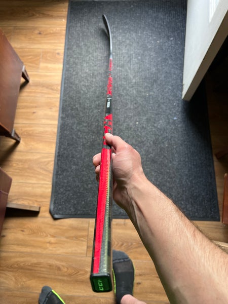 CCM Jetspeed FT4 Pro Hockey Stick Senior RH 85 flex P92M Blade Colton Sissons Pro Stock Signed