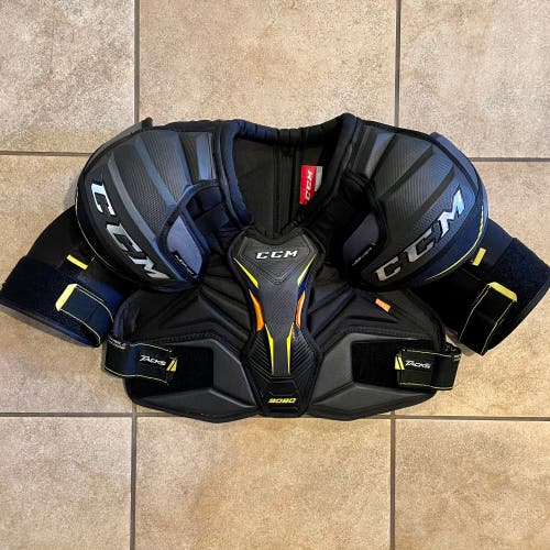 CCM Tacks 9080 Shoulder Pads Sz M