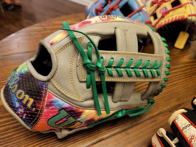 OMAHA CWS New Wilson EXCLUSIVE A2000 Kaleidoscope 11.75"