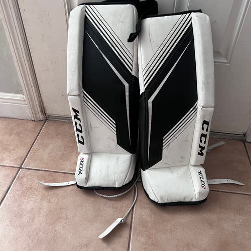 26" CCM YT Flex 2 Goalie Leg Pads