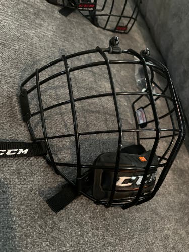 Medium CCM Full Cage FM780