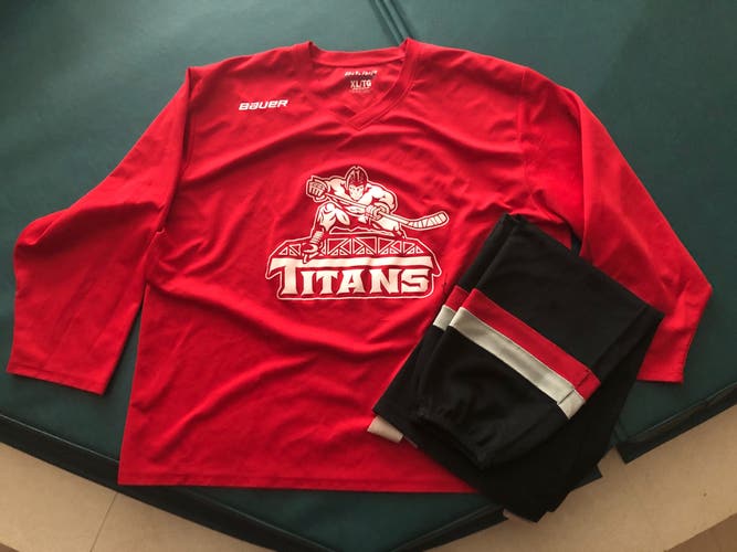 NAHL Champs - New Jersey Titans Used XL Bauer Practice Jersey And Socks Combo