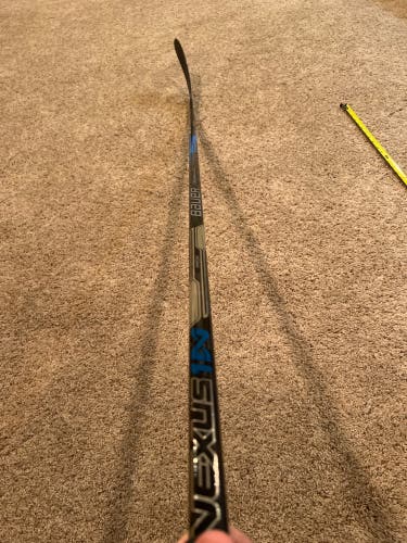 Senior Right Handed P92  Nexus 1N Hockey Stick