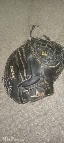 Used All Star Right Hand Throw CM3000MBK Catcher's Glove 34"