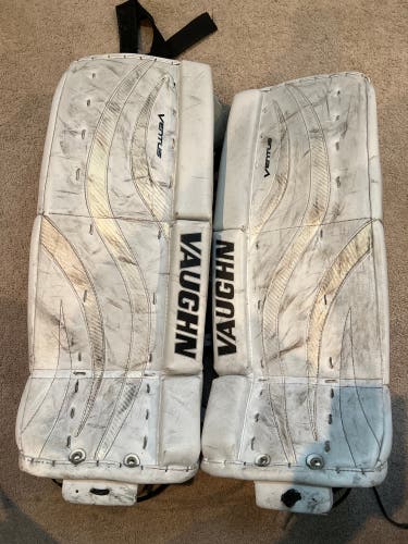 24" Vaughn  Ventus LT68 Goalie Leg Pads