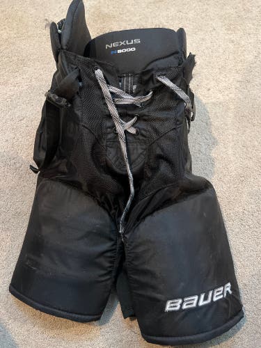 Junior Large Bauer  Nexus N8000 Hockey Pants