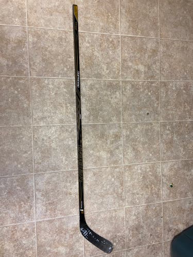Left Hand Kane Curve Supreme 1S Hockey Stick