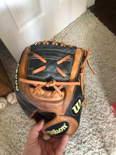 Infield 11" A2000 X2 Baseball Glove