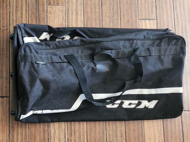 CCM PRO 44x24x24 Inch Rolling Goalie Bag